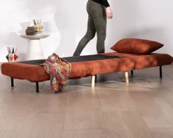 Meuble House Fauteuil design scandinave en tissu terracotta 