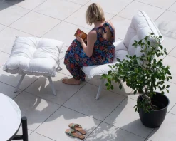 Meuble House Fauteuil d'extérieur blanc avec repose-pieds modulaire structure aluminium blanche