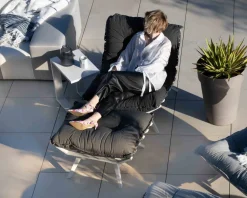 Meuble House Fauteuil d'extérieur grand confort avec repose-pieds modulaire gris foncé et blanc