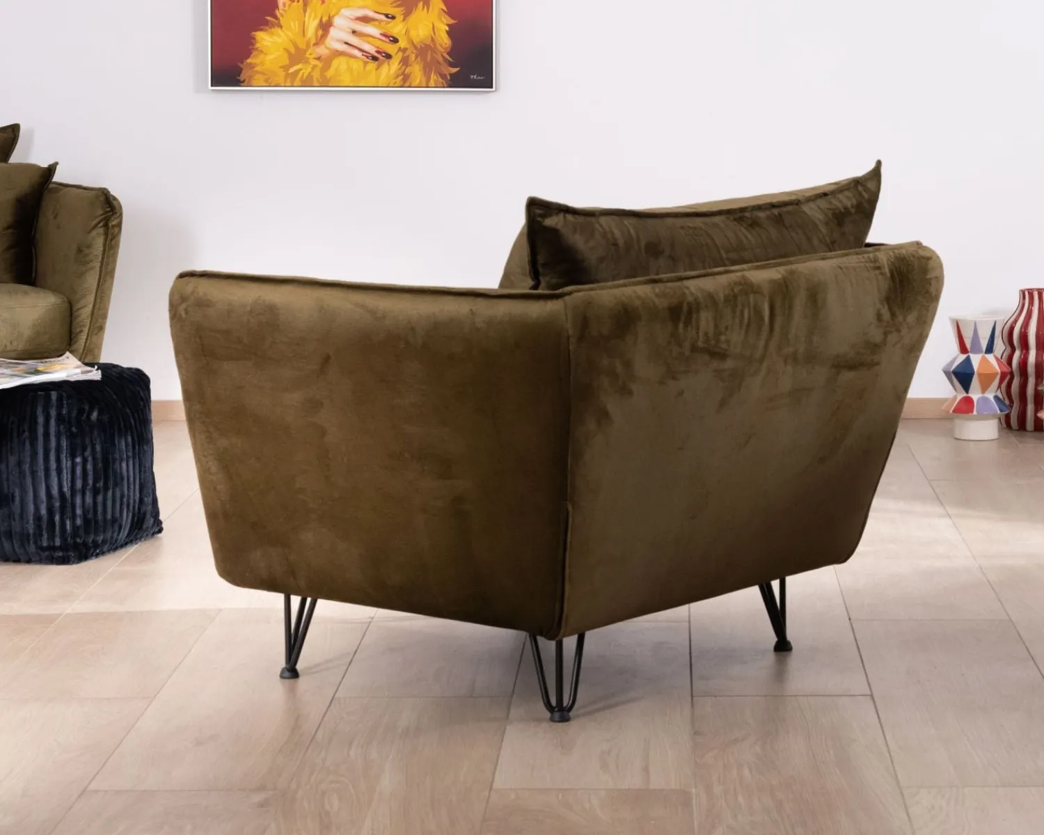 Meuble House Fauteuil kaki tissu ultra doux design vintage "Hasting" Best
