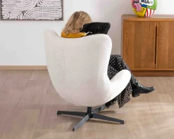 Meuble House Fauteuil pivotant cocooning en tissu bouclette blanc cassé 