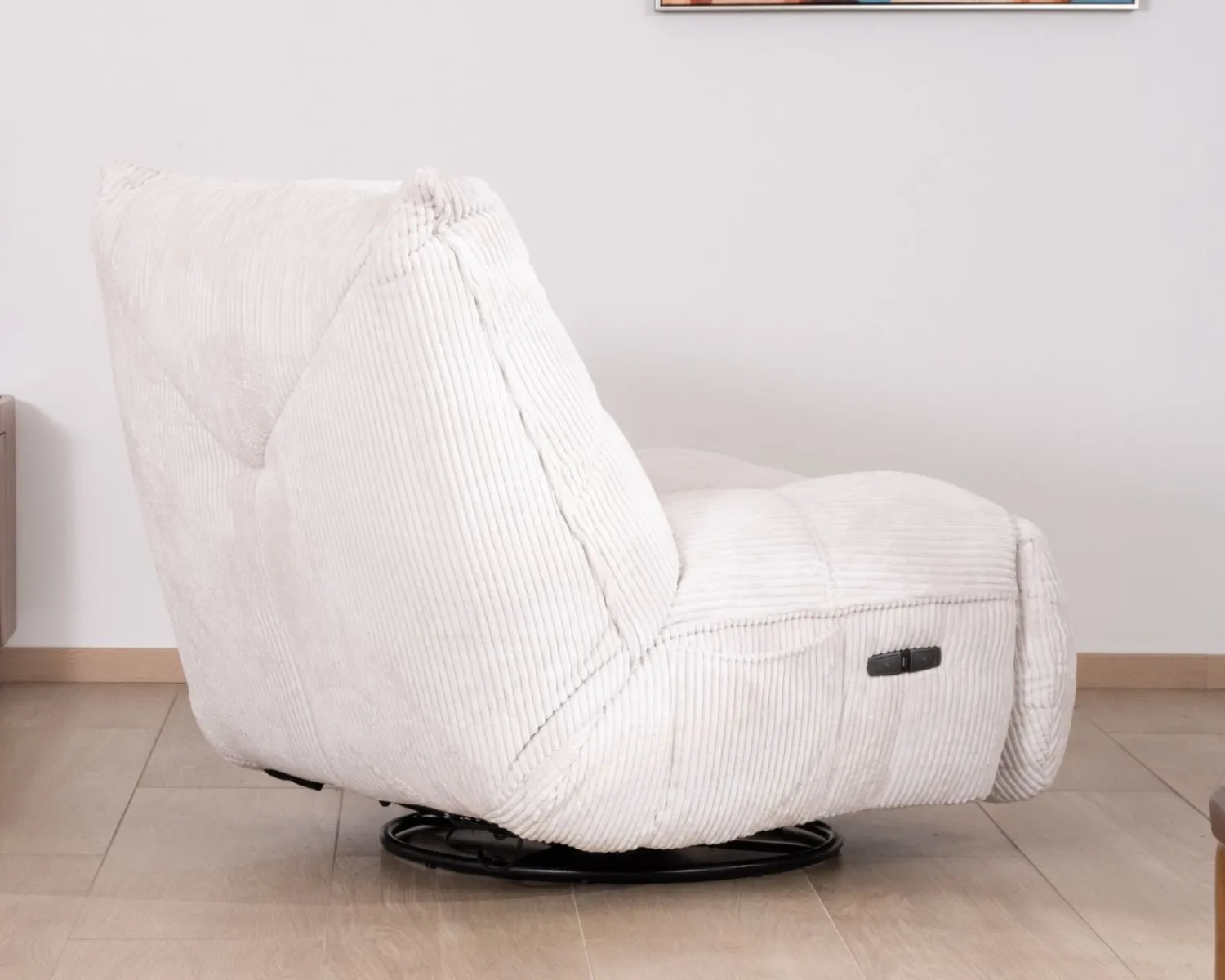 Meuble House Fauteuil pivotant et inclinable en velours côtelé écru "Cascada"