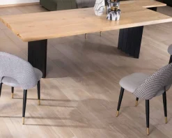 Meuble House Grande table de repas 260 cm acacia pieds métal noir plissés 