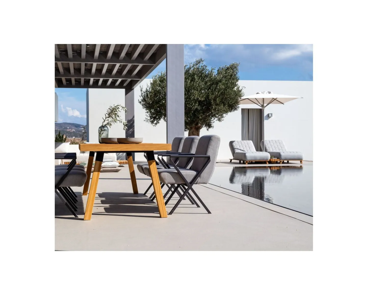 Meuble House Grande table outdoor en teck massif 240 cm "Lombok" Hot