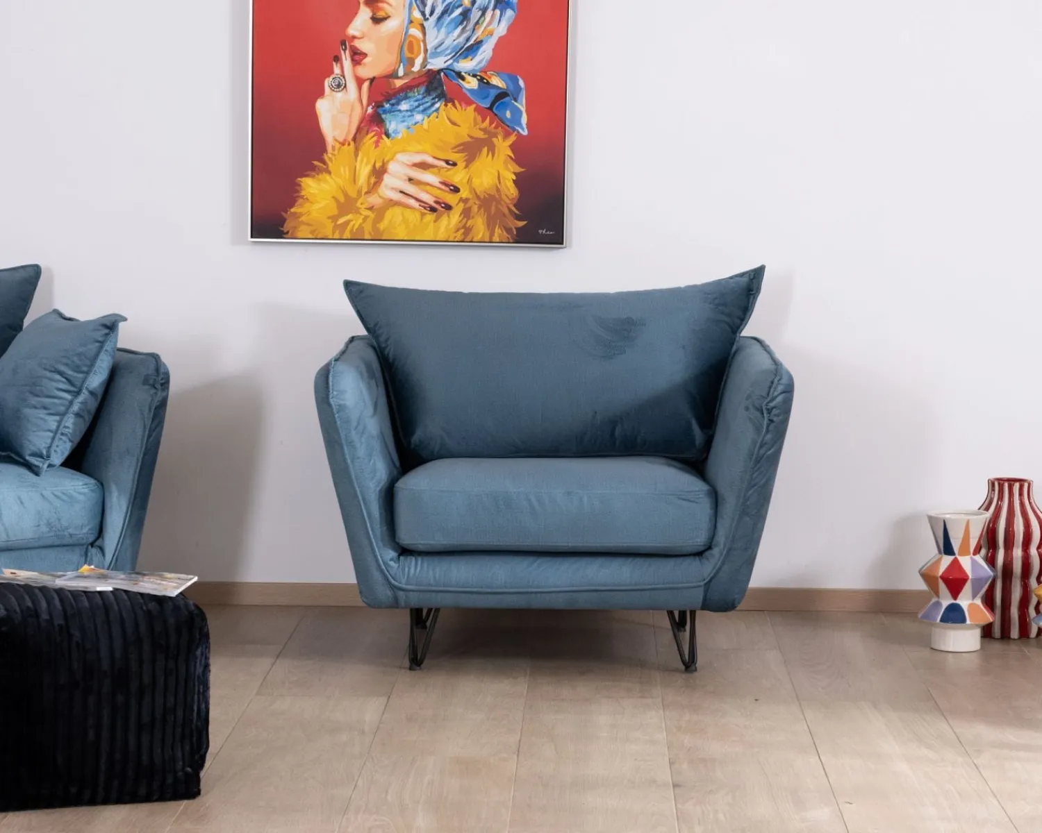 Meuble House Grand fauteuil cosy en tissu bleu et pieds en métal noir "Hasting" Online