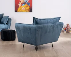 Meuble House Grand fauteuil cosy en tissu bleu et pieds en métal noir