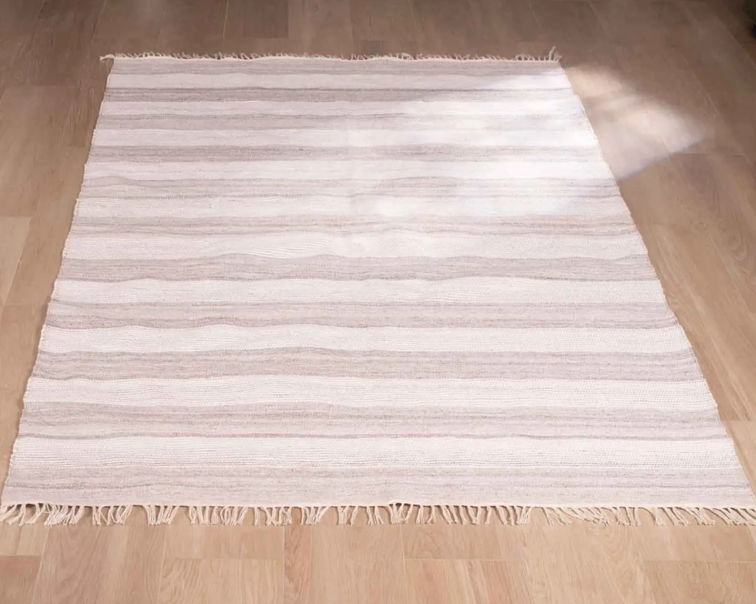 Meuble House Grand tapis avec franges rayé coloris clairs "Kavon" format 300x200cm Online