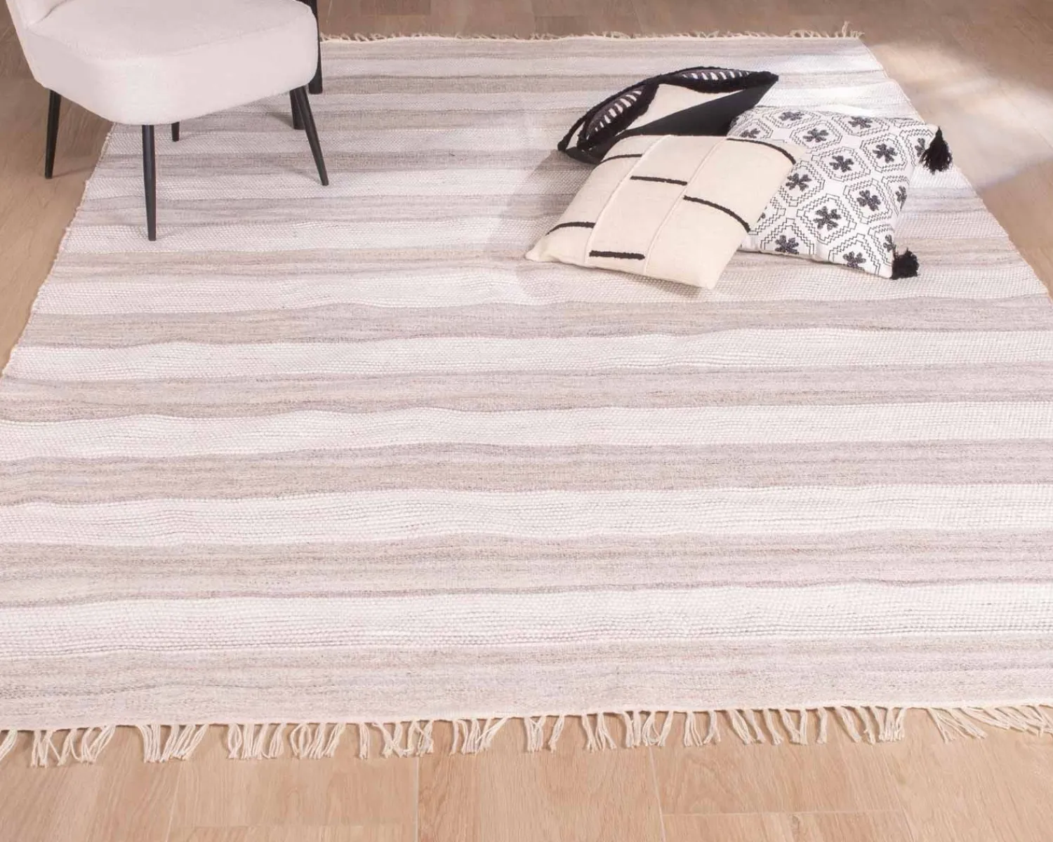 Meuble House Grand tapis avec franges rayé coloris clairs "Kavon" format 300x200cm Online