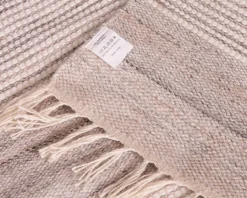 Meuble House Grand tapis avec franges rayé coloris clairs