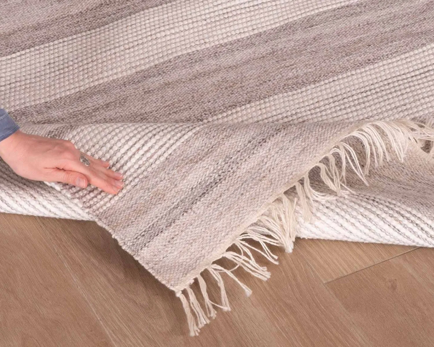 Meuble House Grand tapis avec franges rayé coloris clairs "Kavon" format 300x200cm Online