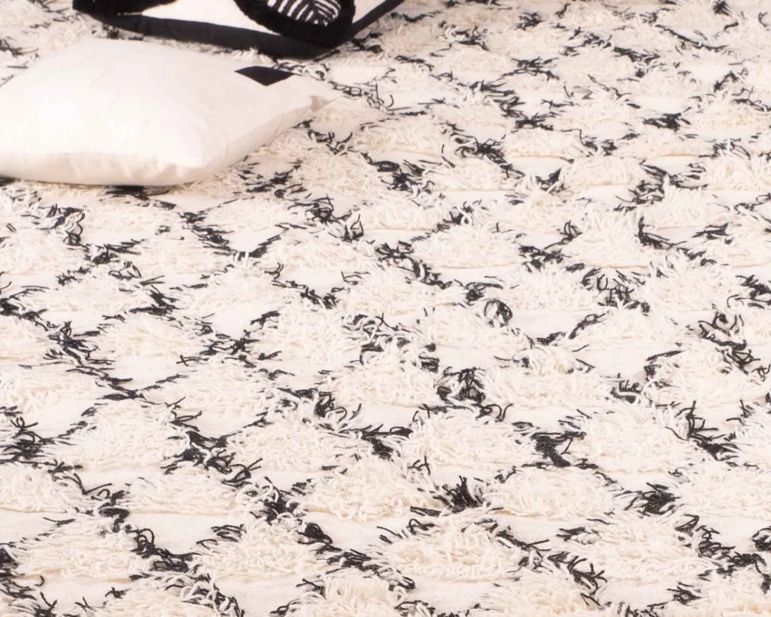 Meuble House Grand tapis en coton et laine 200x300cm "Kavon" Discount