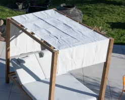 Meuble House Lit de jardin en teck et tissu spécial extérieur gris clair "Eclipse" Discount