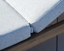 Meuble House Lit de jardin en teck et tissu spécial extérieur gris clair 