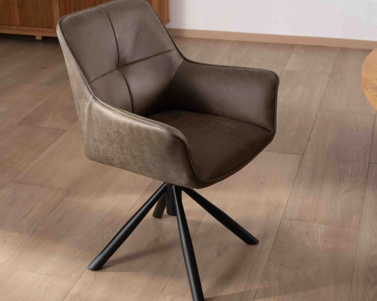 Meuble House Lot de 2 chaises avec accoudoirs sur pied rotatif "Ritchey" tissu microfibre kaki