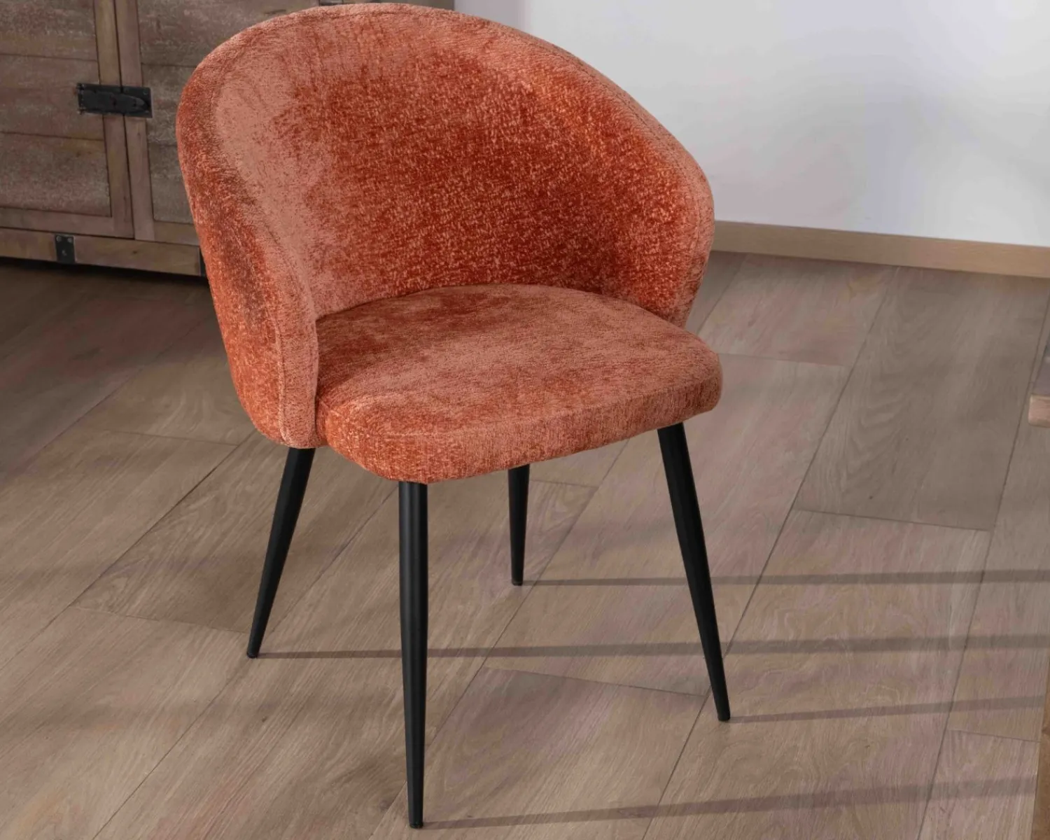 Meuble House Lot de 2 chaises contemporaines et enveloppantes en tissu bouclé terracotta "Kandy" Outlet