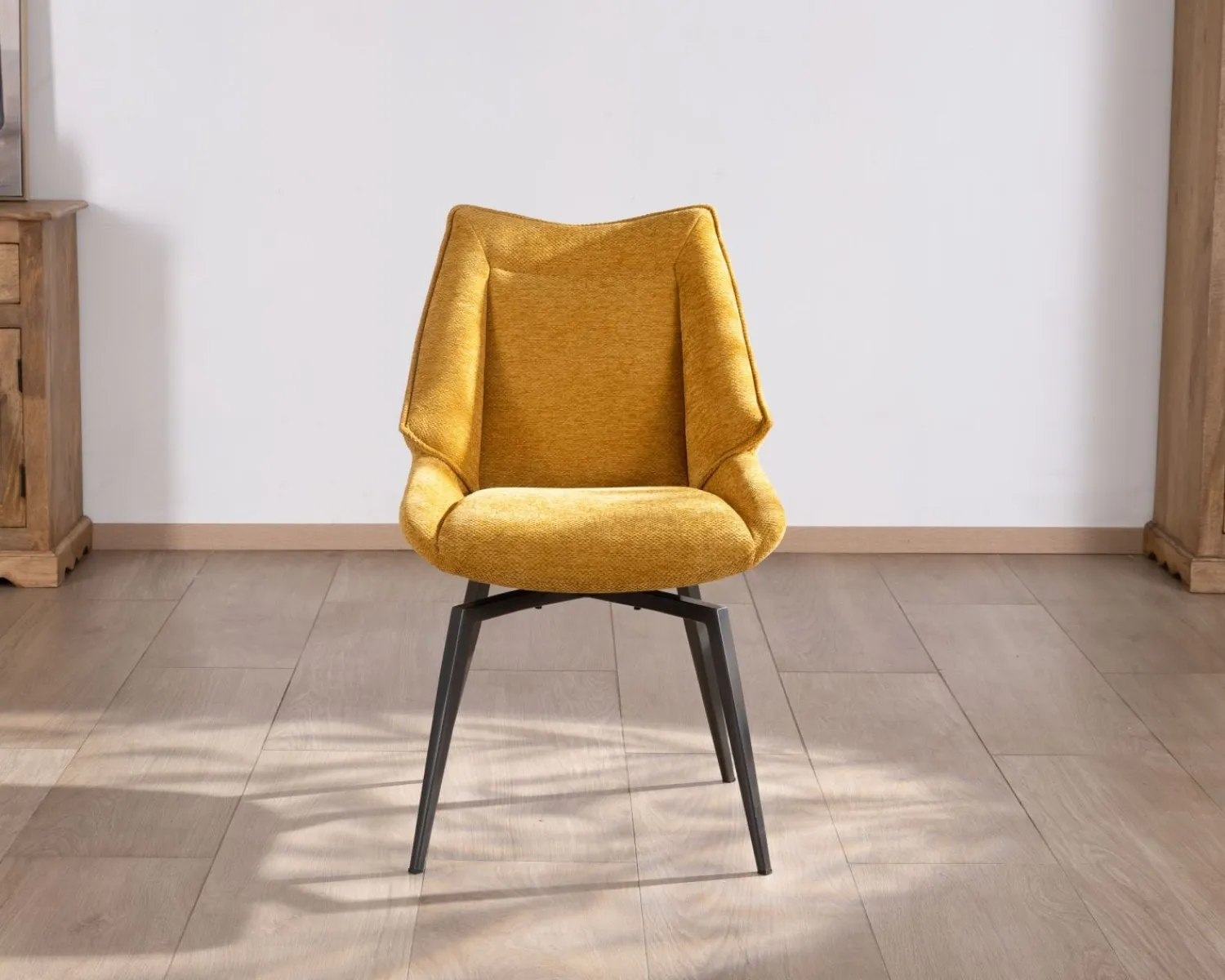 Meuble House Lot de 2 chaises de repas design vintage "Niko" tissu jaune moutarde Discount