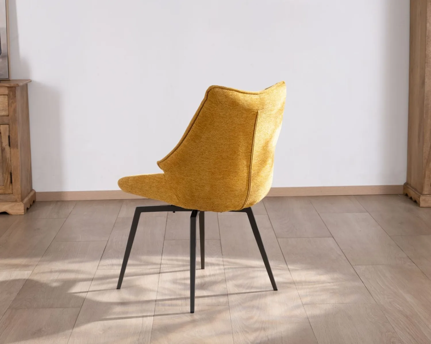 Meuble House Lot de 2 chaises de repas design vintage "Niko" tissu jaune moutarde Discount