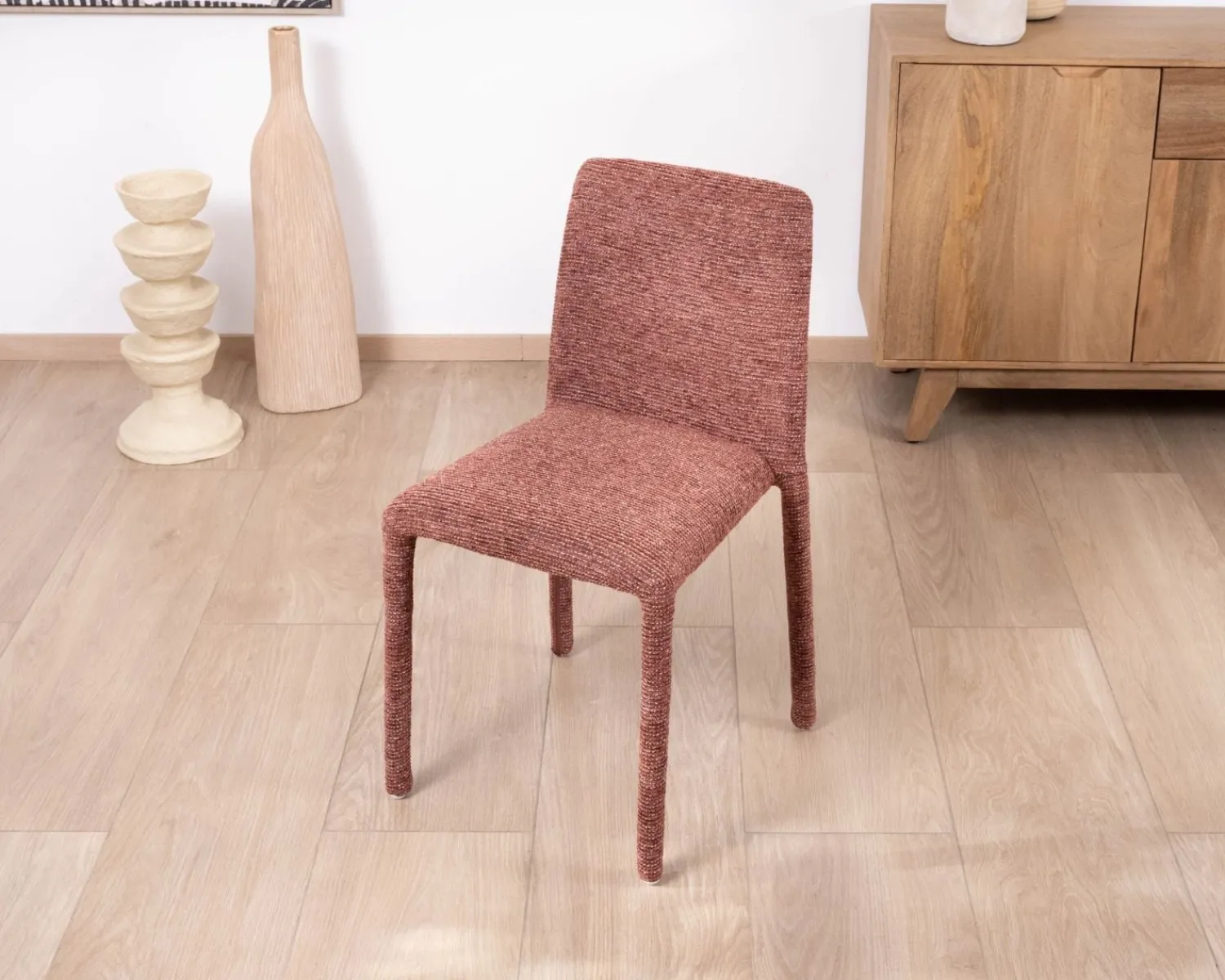 Meuble House Lot de 4 chaises de repas empilables avec habillage intégral "Otto" en tissu tramé rouge Discount