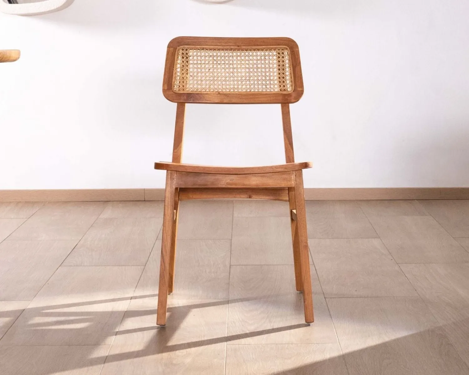 Meuble House Lot de 2 chaises de repas en teck avec dossier en cannage "Natsu" Sale