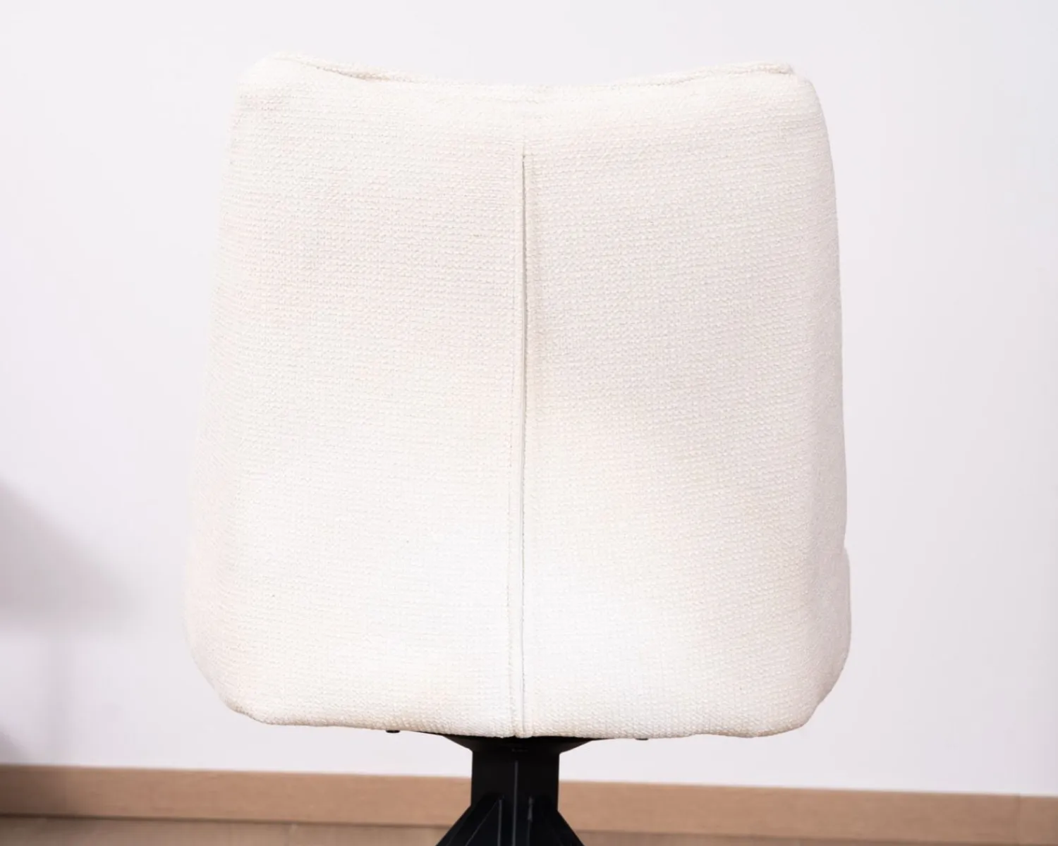 Meuble House Lot de 2 chaises de repas en tissu blanc et pied pivotant en métal "Webber" Online