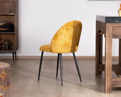 Meuble House Lot de 4 chaises de repas en velours moutarde et pieds en métal noir 