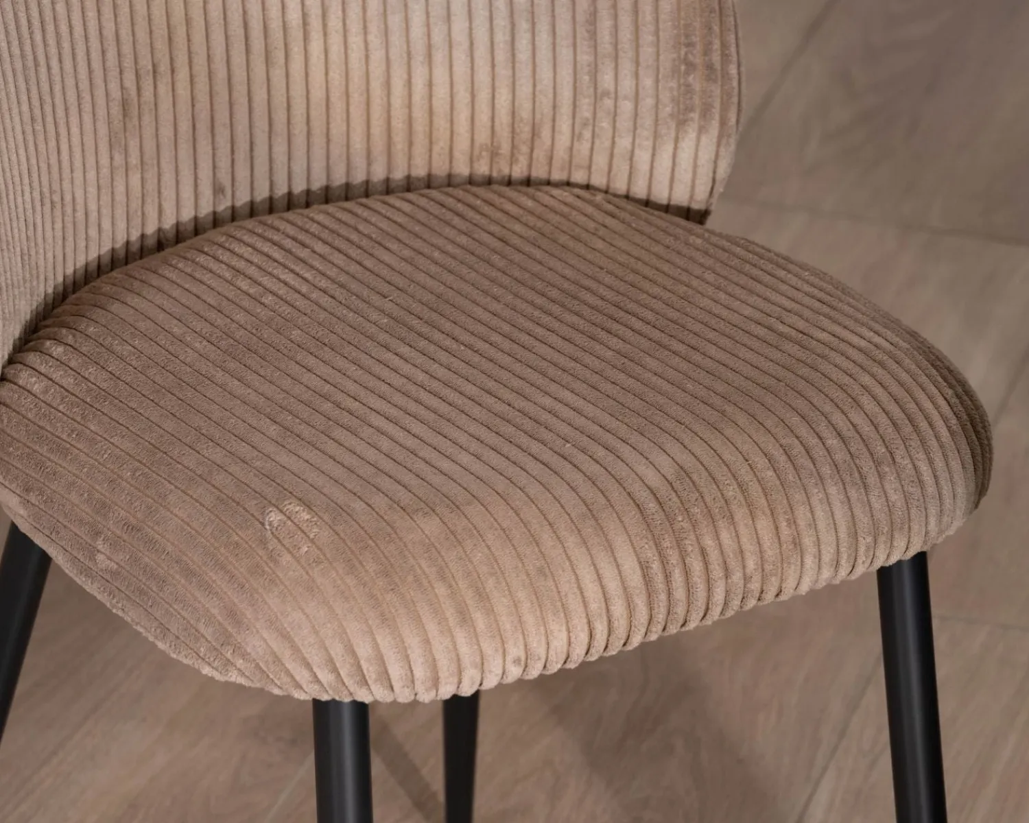 Meuble House Lot de 4 chaises de repas en velours côtelé taupe esprit vintage "Bellot" Online