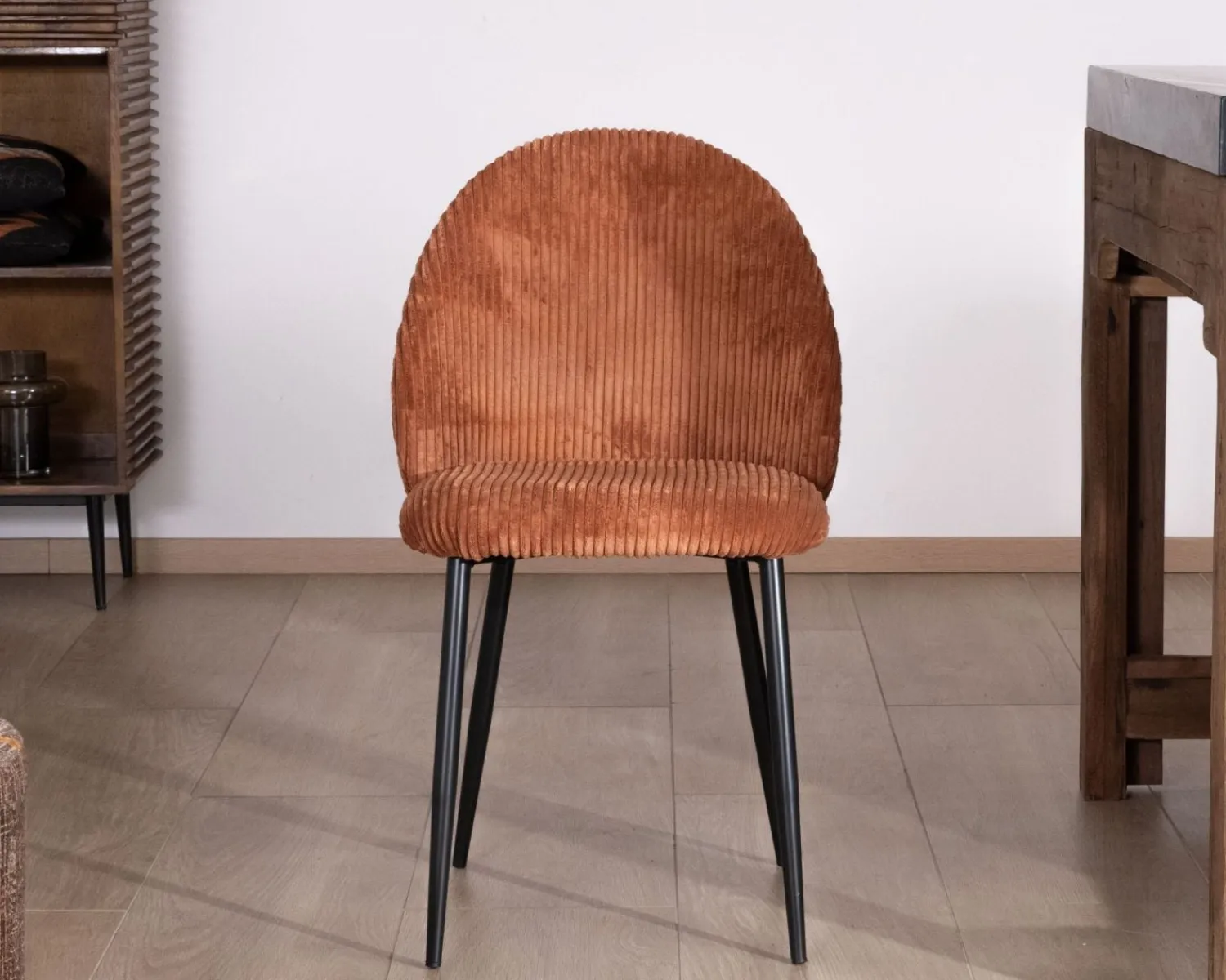 Meuble House Lot de 4 chaises de repas en velours côtelé rouille "Bellot" style rétro Outlet