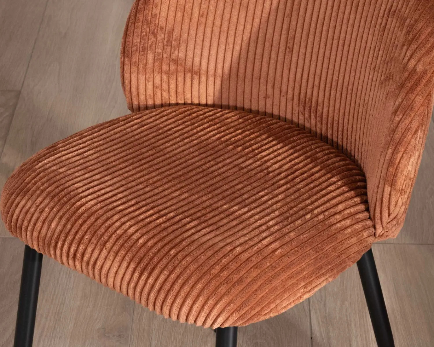 Meuble House Lot de 4 chaises de repas en velours côtelé rouille "Bellot" style rétro Outlet