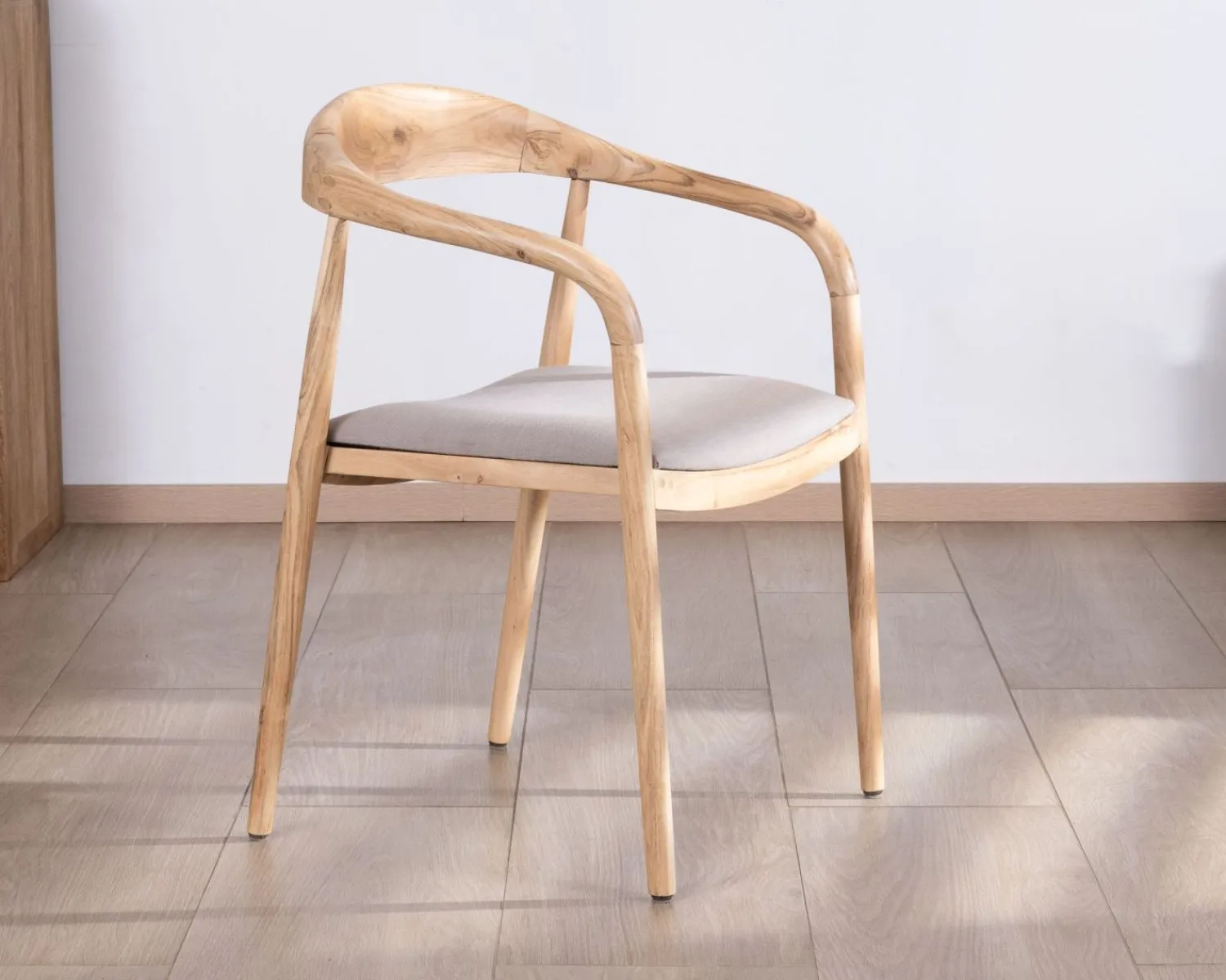 Meuble House Lot de 2 chaises de repas épurées en acacia avec assise tissu beige "Vogue" Outlet