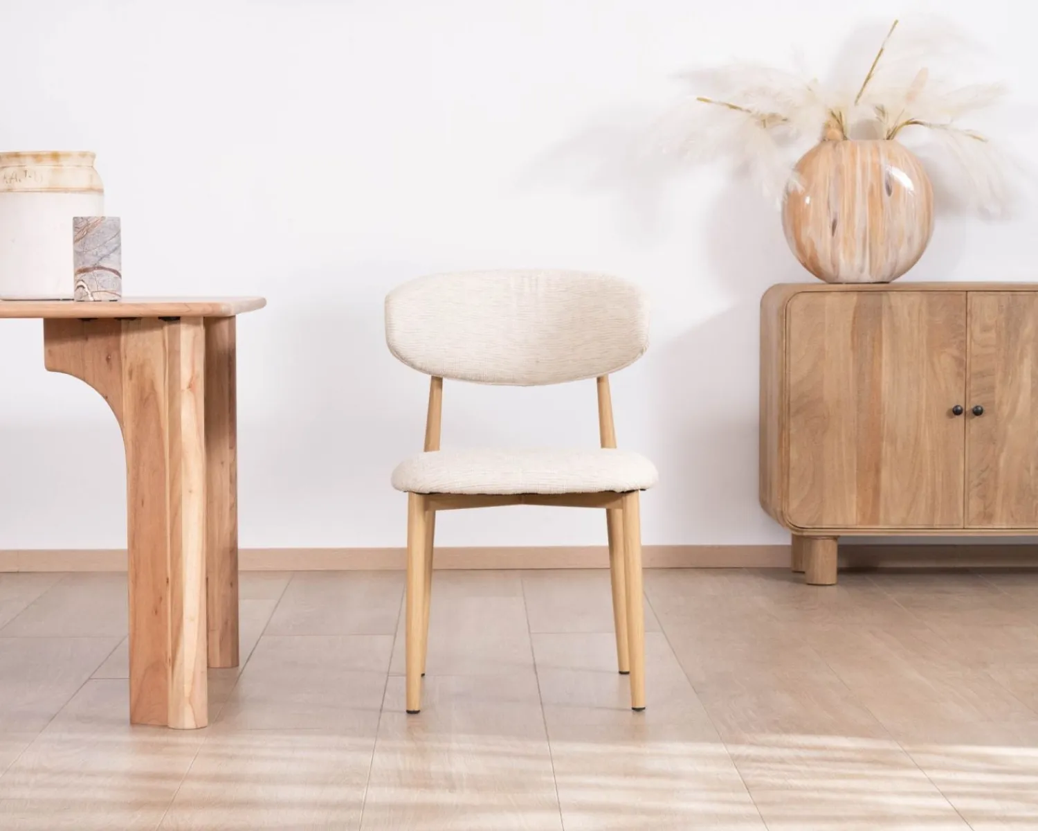 Meuble House Lot de 2 chaises de repas scandinaves en tissu tramé blanc cassé "Arpège" pieds métal aspect bois clair Sale