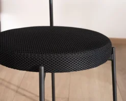 Meuble House Lot de 2 chaises de repas style rétro en tissu noir et pieds métal
