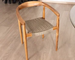 Meuble House Lot de 4 chaises en bois avec assise tressée taupe 