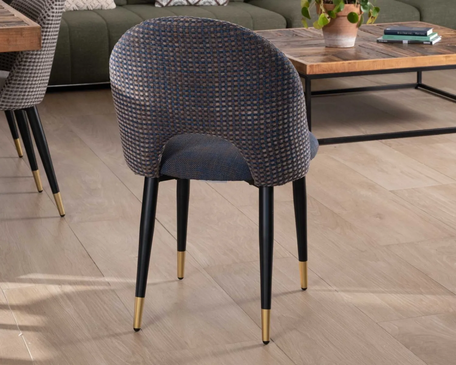 Meuble House Lot de 2 chaises en tissu bleu foncé et pieds métal laqué noir "Vermont" Discount