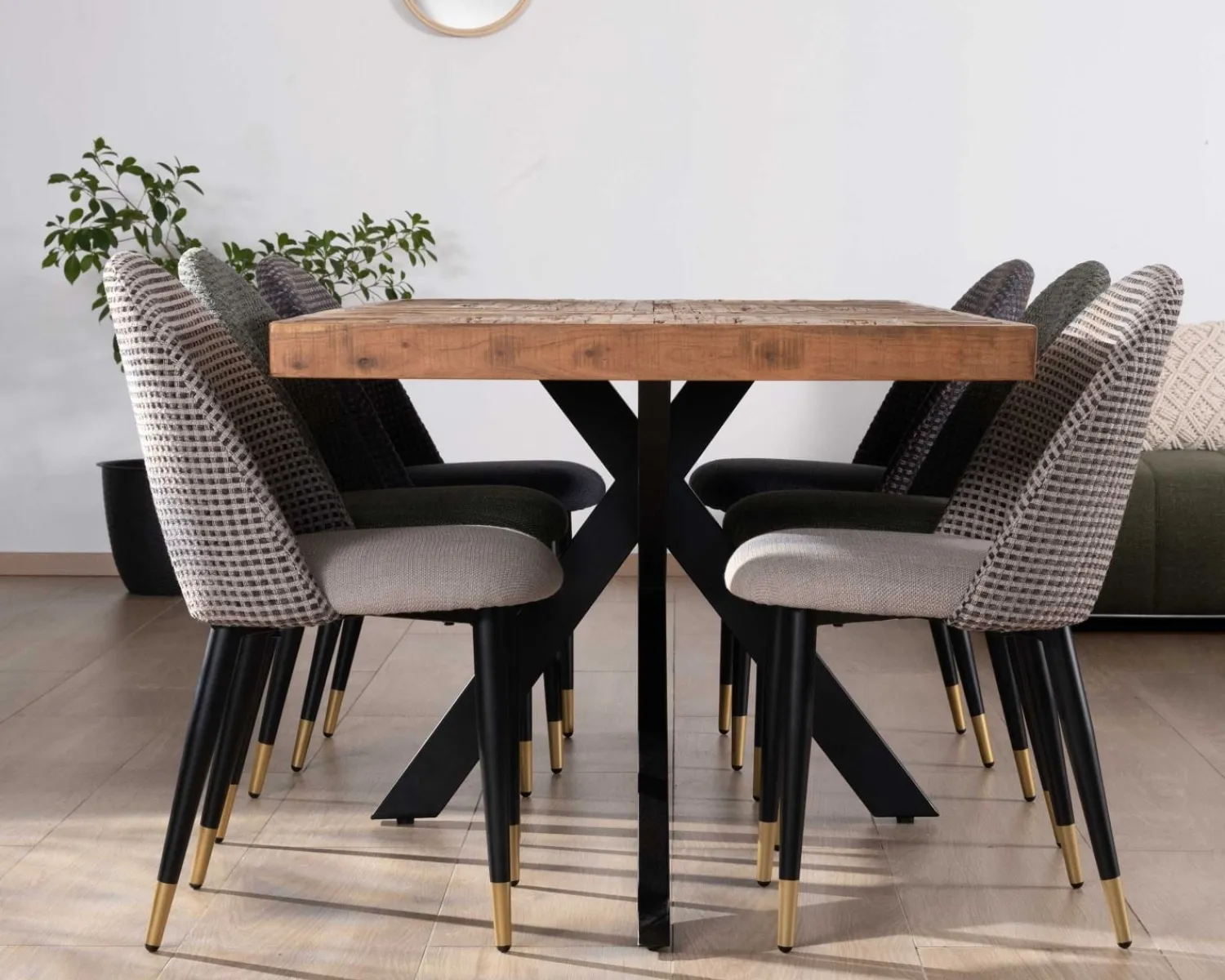 Meuble House Lot de 2 chaises en tissu taupe et pieds métal laqué noir "Vermont" Clearance