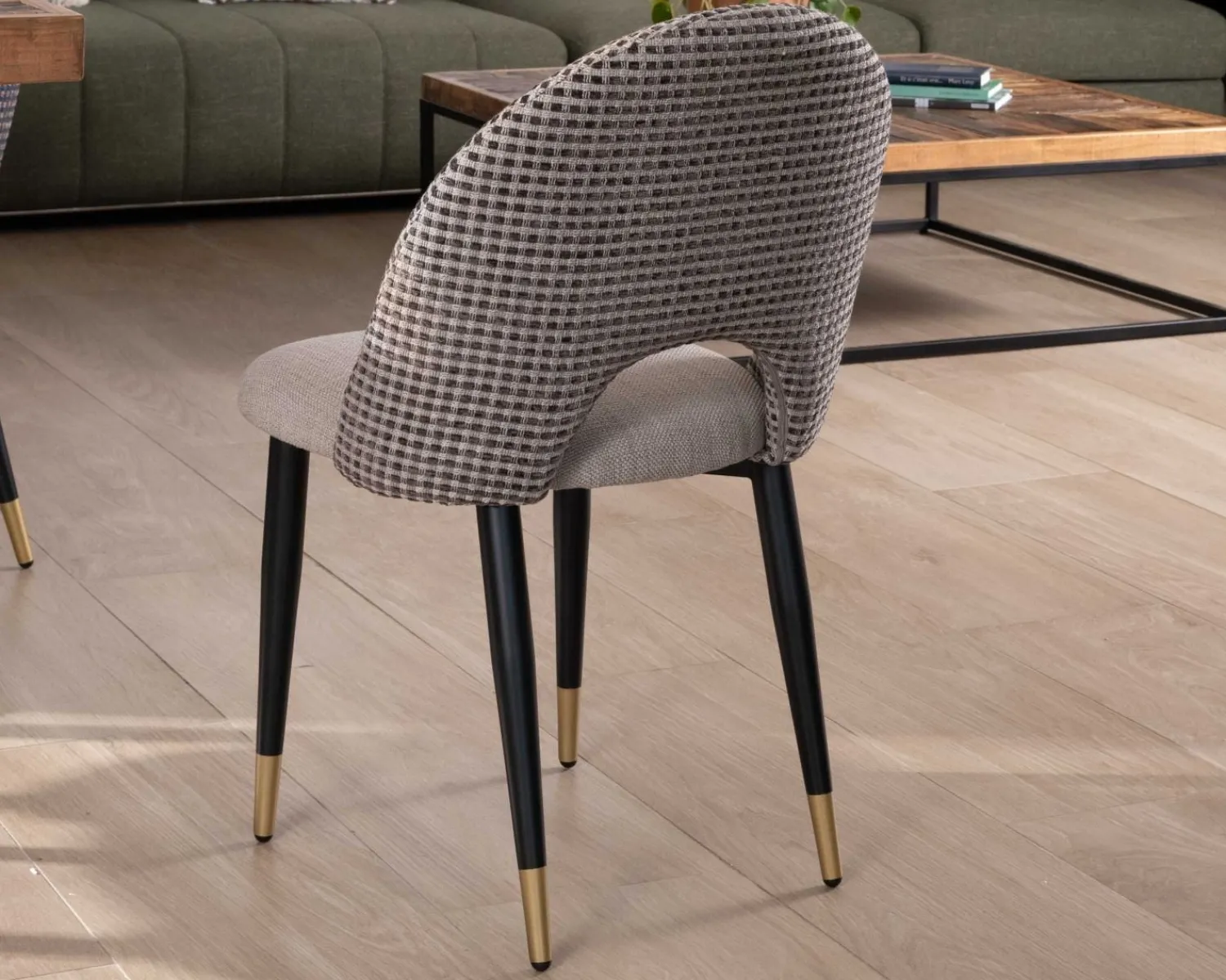 Meuble House Lot de 2 chaises en tissu taupe et pieds métal laqué noir "Vermont" Clearance