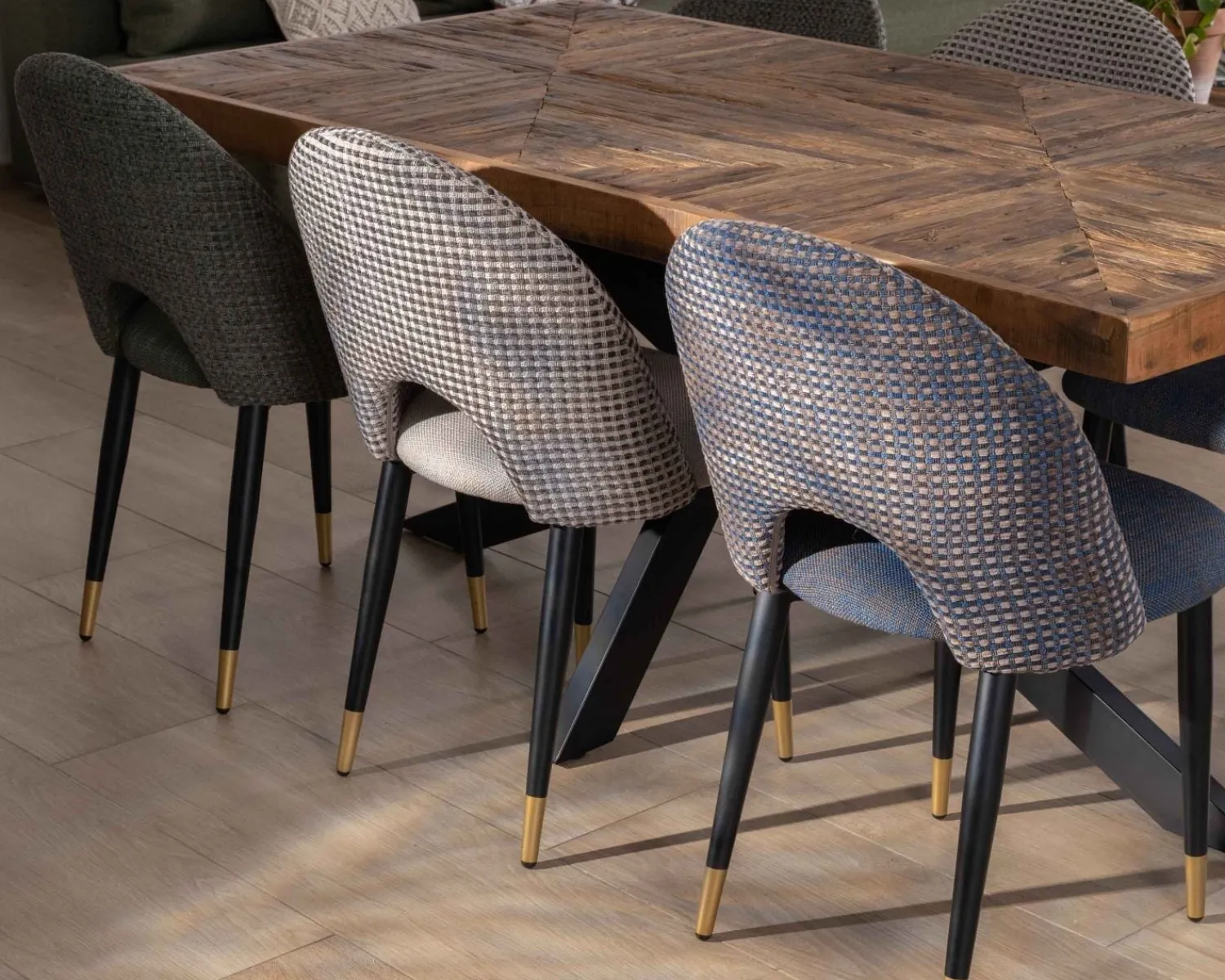Meuble House Lot de 2 chaises en tissu taupe et pieds métal laqué noir "Vermont" Clearance