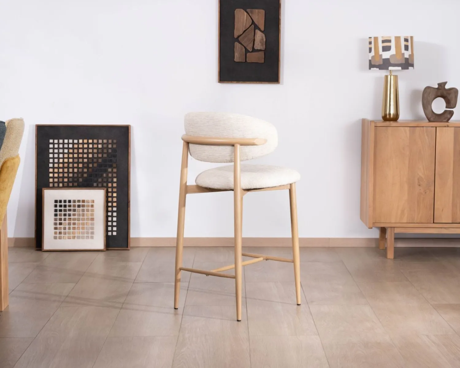 Meuble House Lot de 2 chaises mi-hauteur style scandinave en tissu blanc cassé "Arpège" pieds métal aspect bois clair Hot