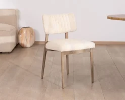 Meuble House Lot de 2 chaises scandinaves en bois grisé et tissu bouclettes beige 
