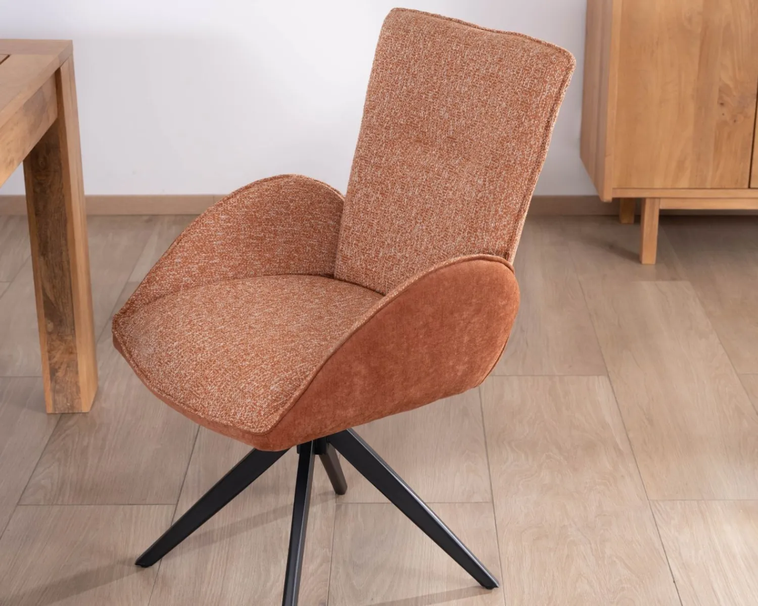 Meuble House Lot de 2 chaises tournantes en tissu bi-texturé terracotta "Eddy" et pieds métal Hot