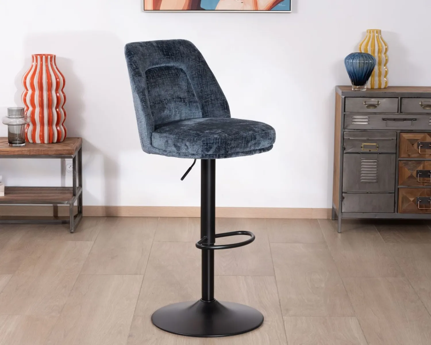 Meuble House Lot de 2 confortables chaises de bar pivotantes en tissu bleu "Zoung" dossier haut Best