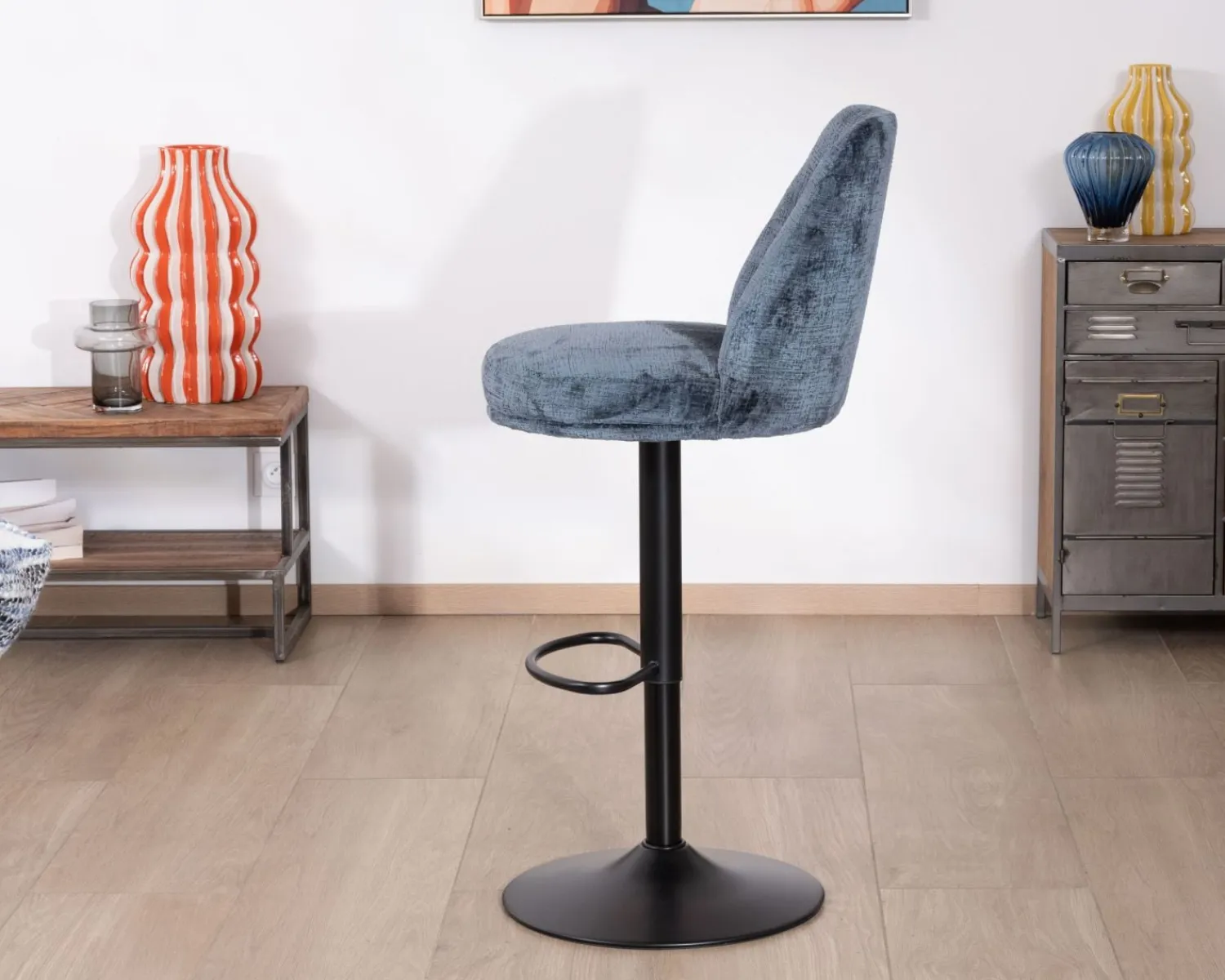 Meuble House Lot de 2 confortables chaises de bar pivotantes en tissu bleu "Zoung" dossier haut Best