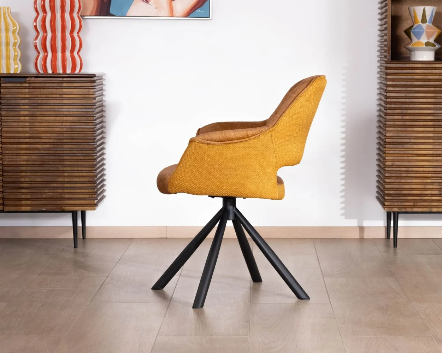 Meuble House Lot de 2 fauteuils de repas pivotants et enveloppants en tissu bi texturé jaune moutarde "Chilko"