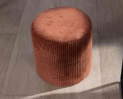 Meuble House Lot de 2 petits poufs couleur rouille en velours côtelé