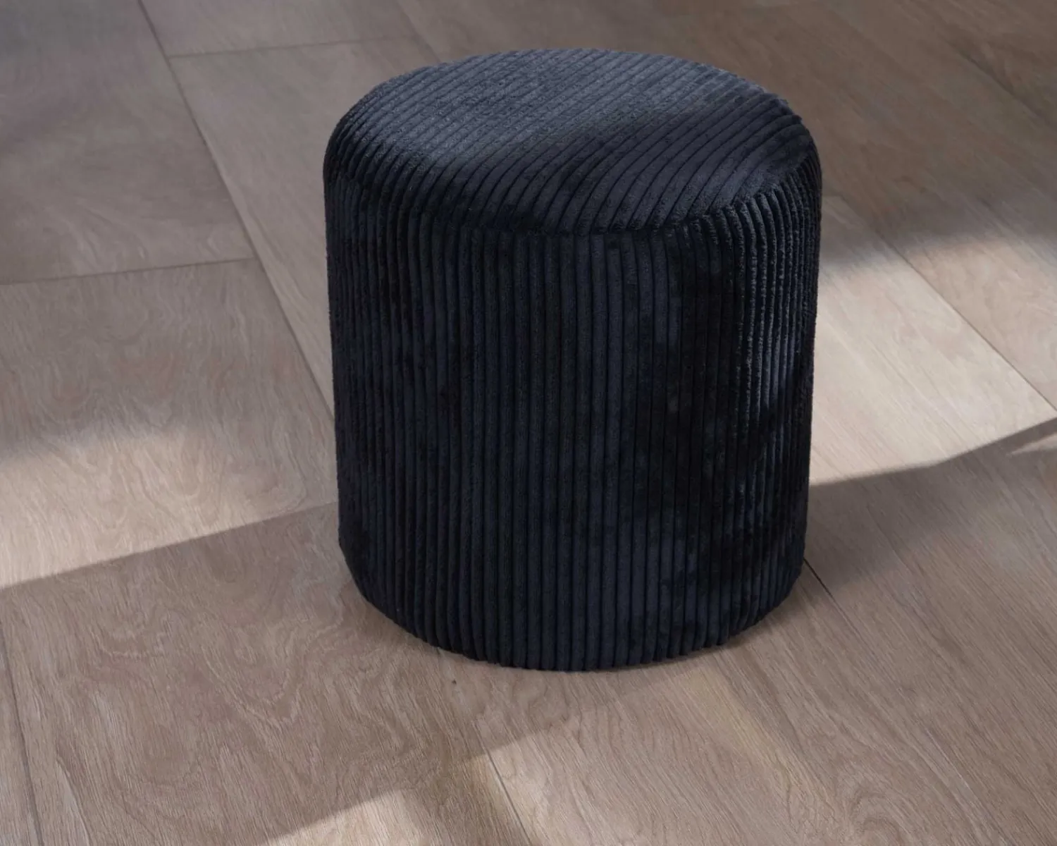 Meuble House Lot de 2 poufs noirs en velours côtelé "Snaw" diamètre 35 cm Sale