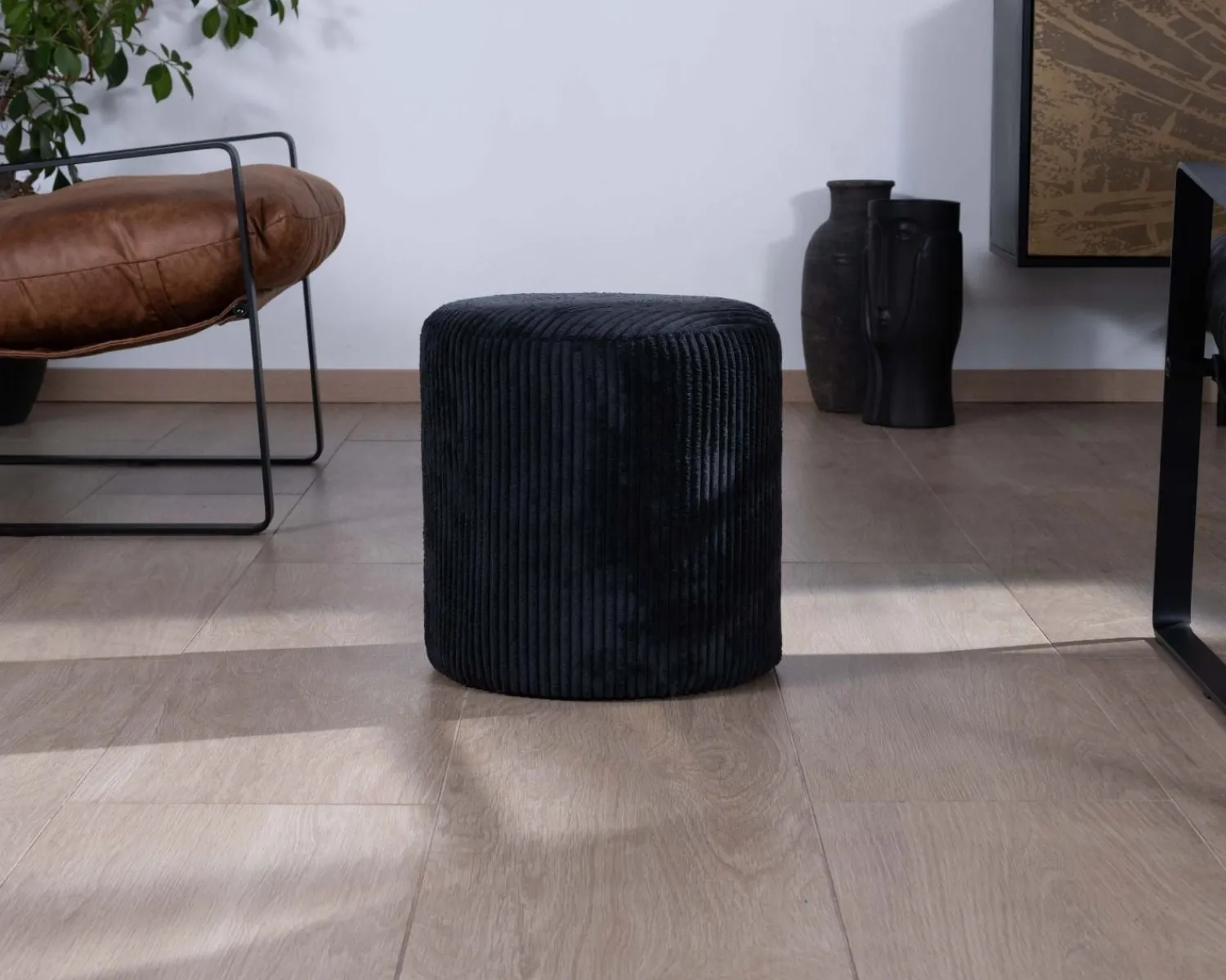 Meuble House Lot de 2 poufs noirs en velours côtelé "Snaw" diamètre 35 cm Sale