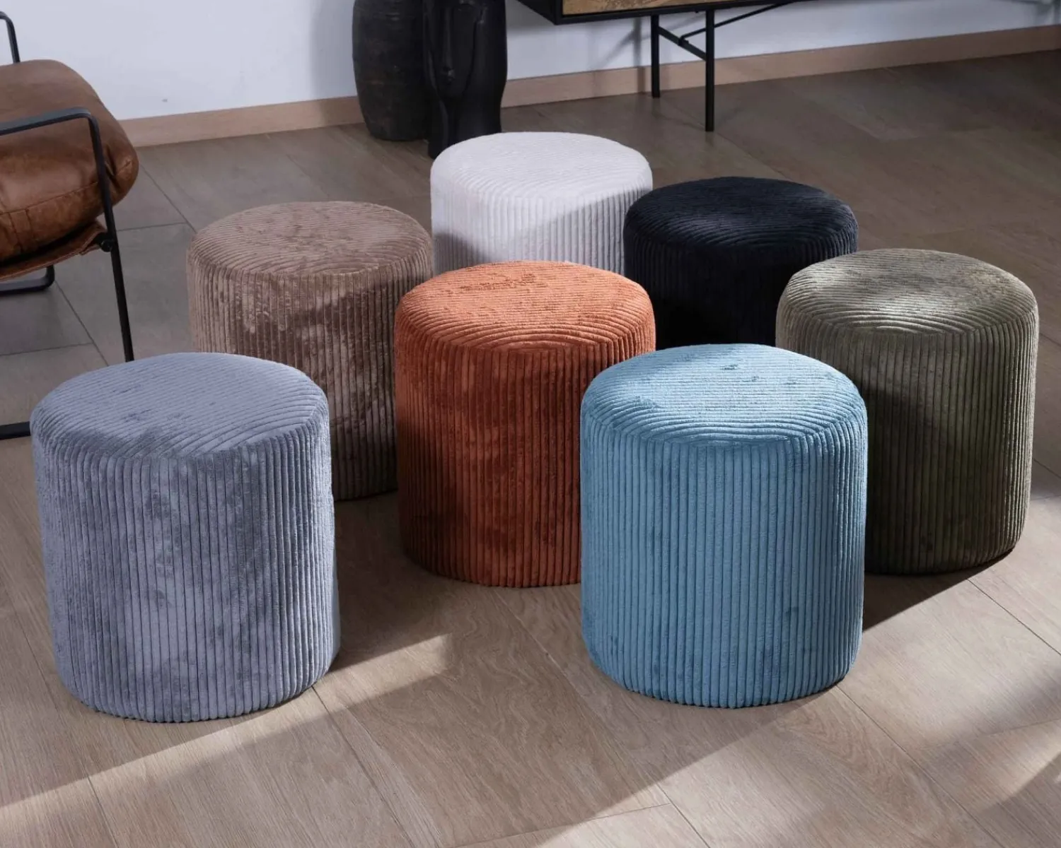 Meuble House Lot de 2 poufs ronds en velours côtelé gris "Snaw" diamètre 35 cm Discount