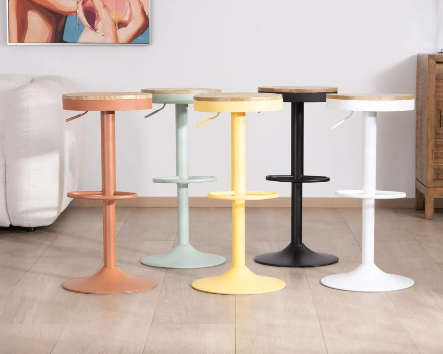 Meuble House Lot de 2 tabourets en métal jaune acidulé avec assise bois "Juo" hauteur réglable Hot