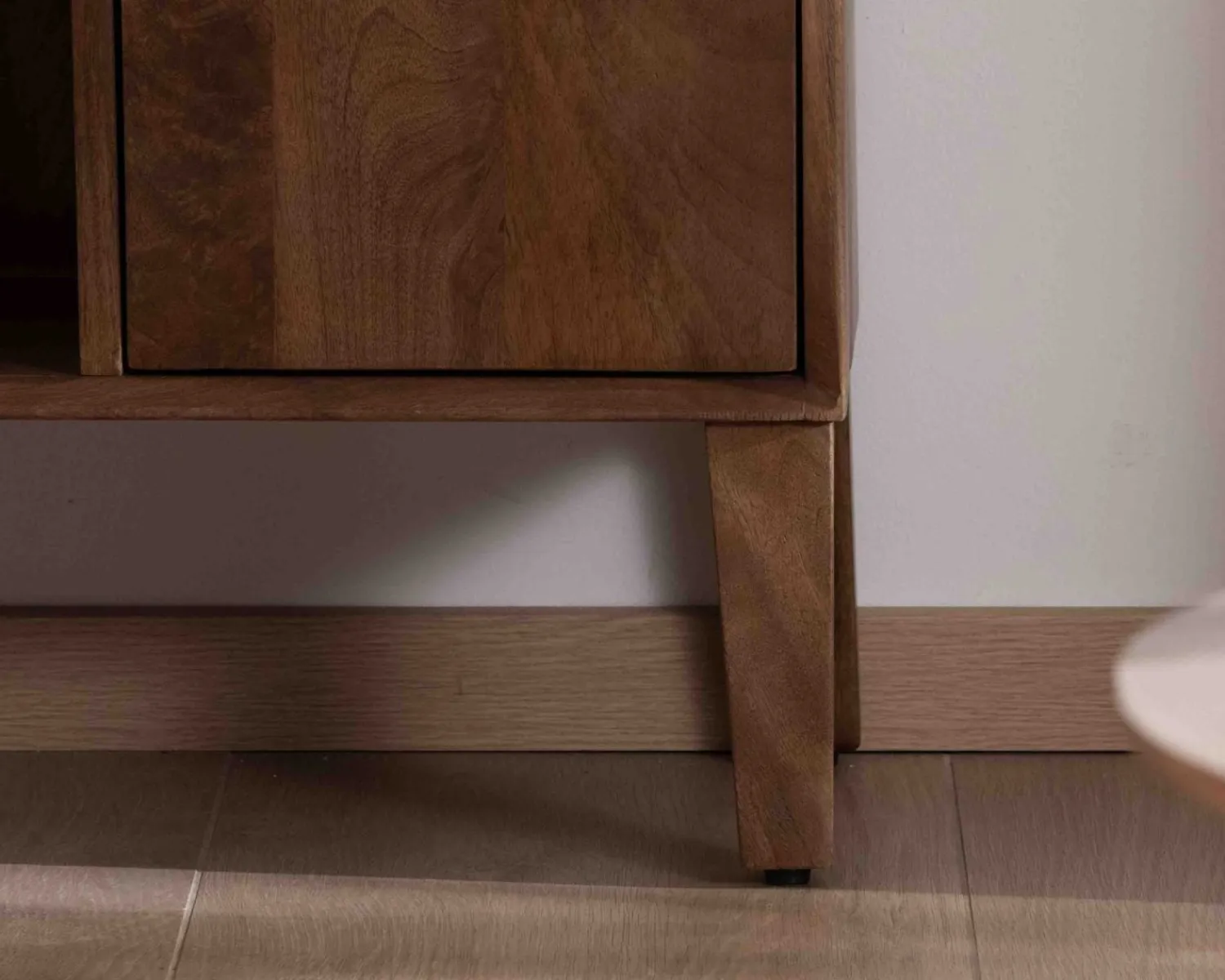 Meuble House Meuble de rangement bas en manguier massif foncé "Kaldo" Style rétro scandinave Online