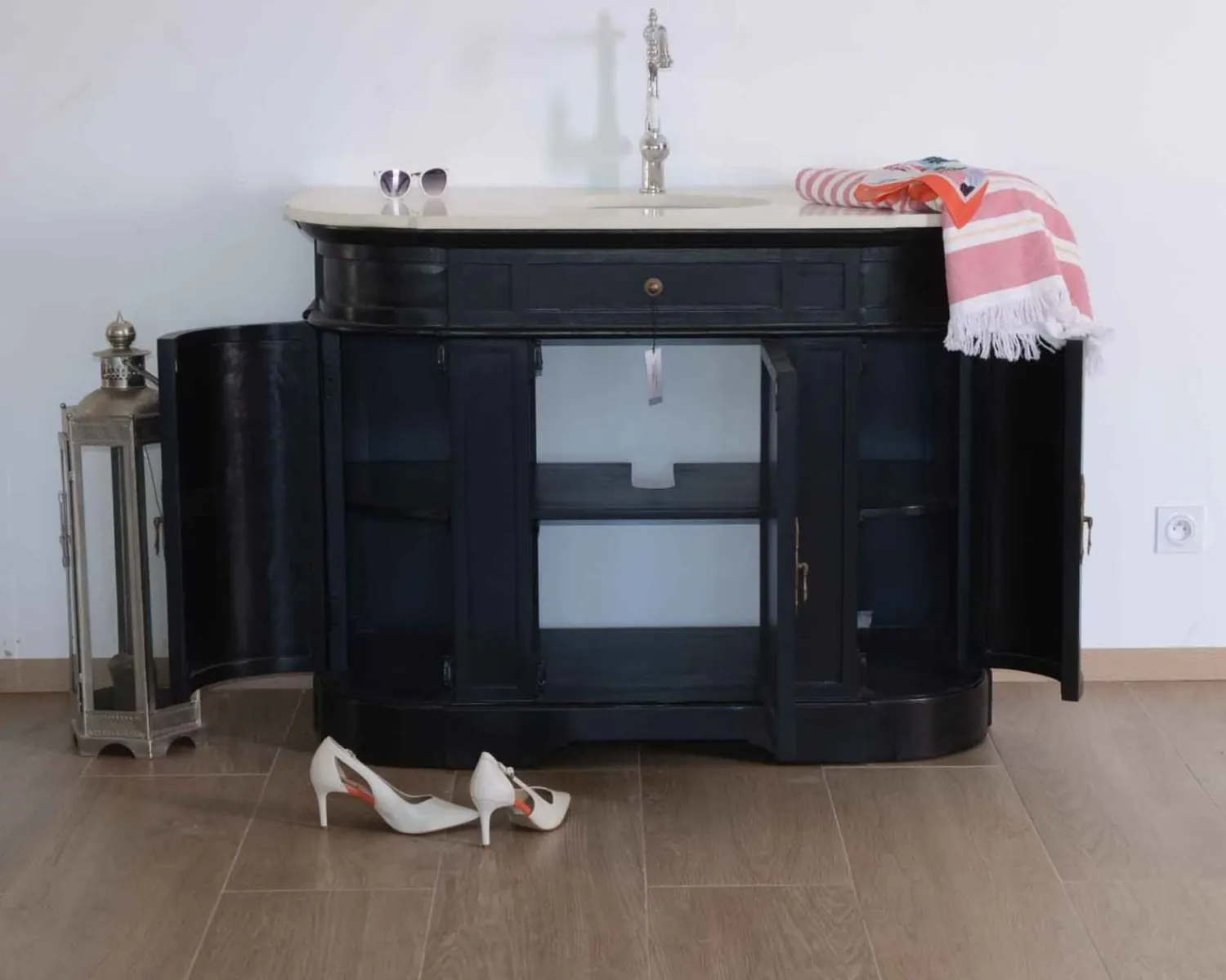 Meuble House Meuble de salle de bain 1 vasque quartz blanc et bois noir "Églantine" Sale