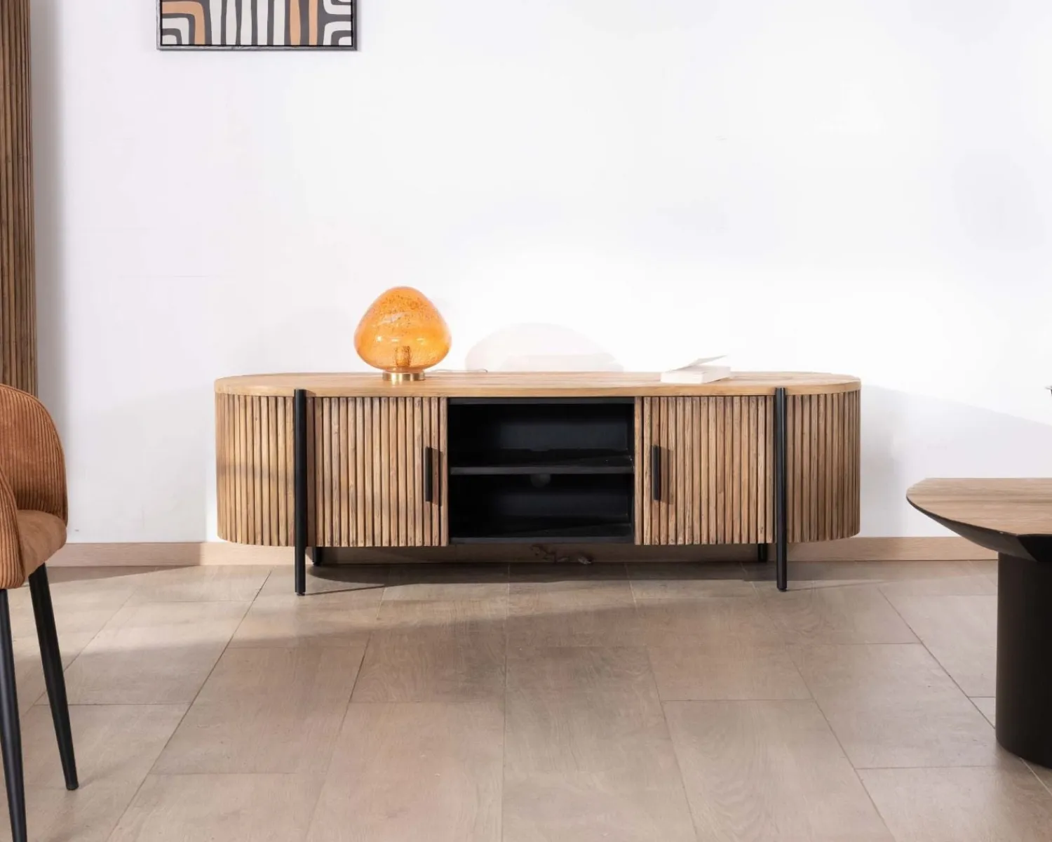 Meuble House Meuble télé arrondi et façades cannelées en teck recyclé "Troms" 160 cm New